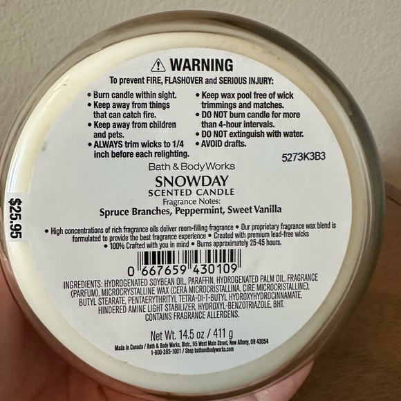 NEW Bath & Body Works SNOWDAY 3 wick Candle - Limited Edition NEW - Picture 3 of 3